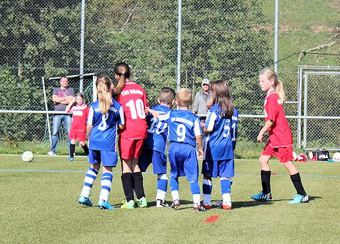 f2 hoechst spielszene groessenunterschied